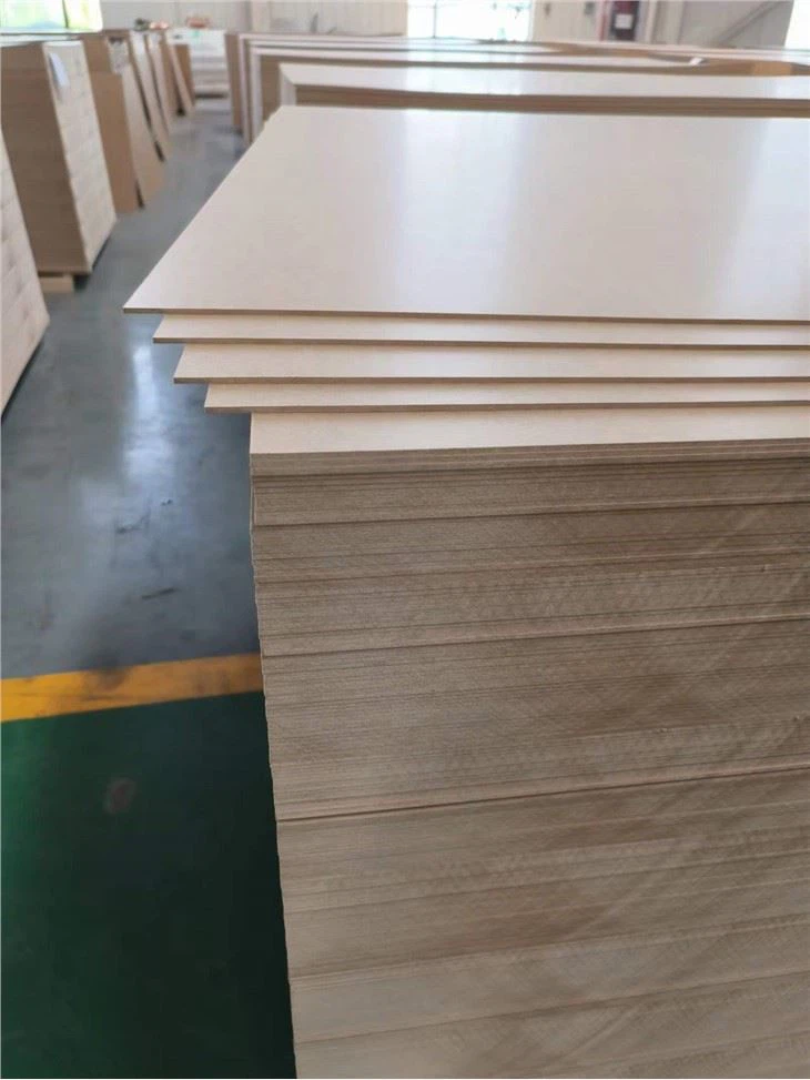 Mdf Bermuka Dua Melamin 2100x2800mm