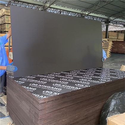Pengilang China Filem Berhadapan Papan Lapis Hitam / Coklat / Merah Kualiti Tinggi