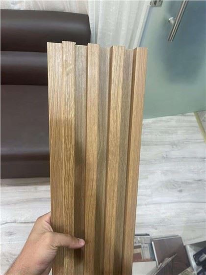 Pelapisan Dinding Komposit Plastik Kayu Berkualiti Tinggi Panel Dinding Wpc Luaran Untuk Pintu Luar