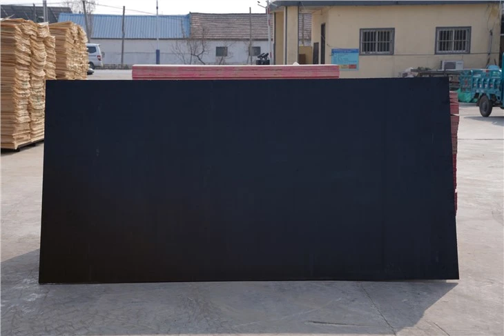 Papan Lapis Berhadapan Filem Hitam 18mm Papan Marin