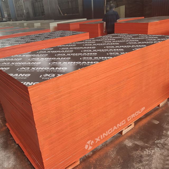 Papan Lapis Berwajah Filem Coklat