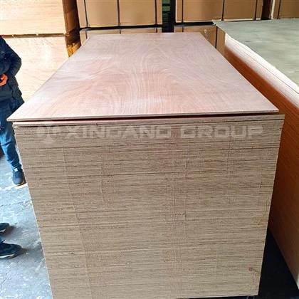 Papan lapis Okoume