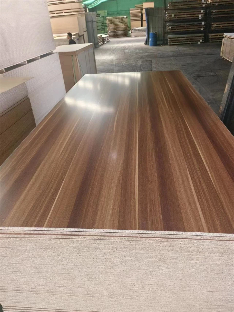 MFC 18mm Melamine Faced Chipboard